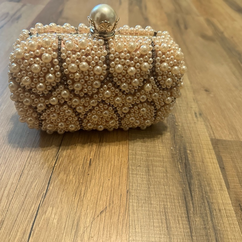 Elegant Pearl-Embellished Clutch